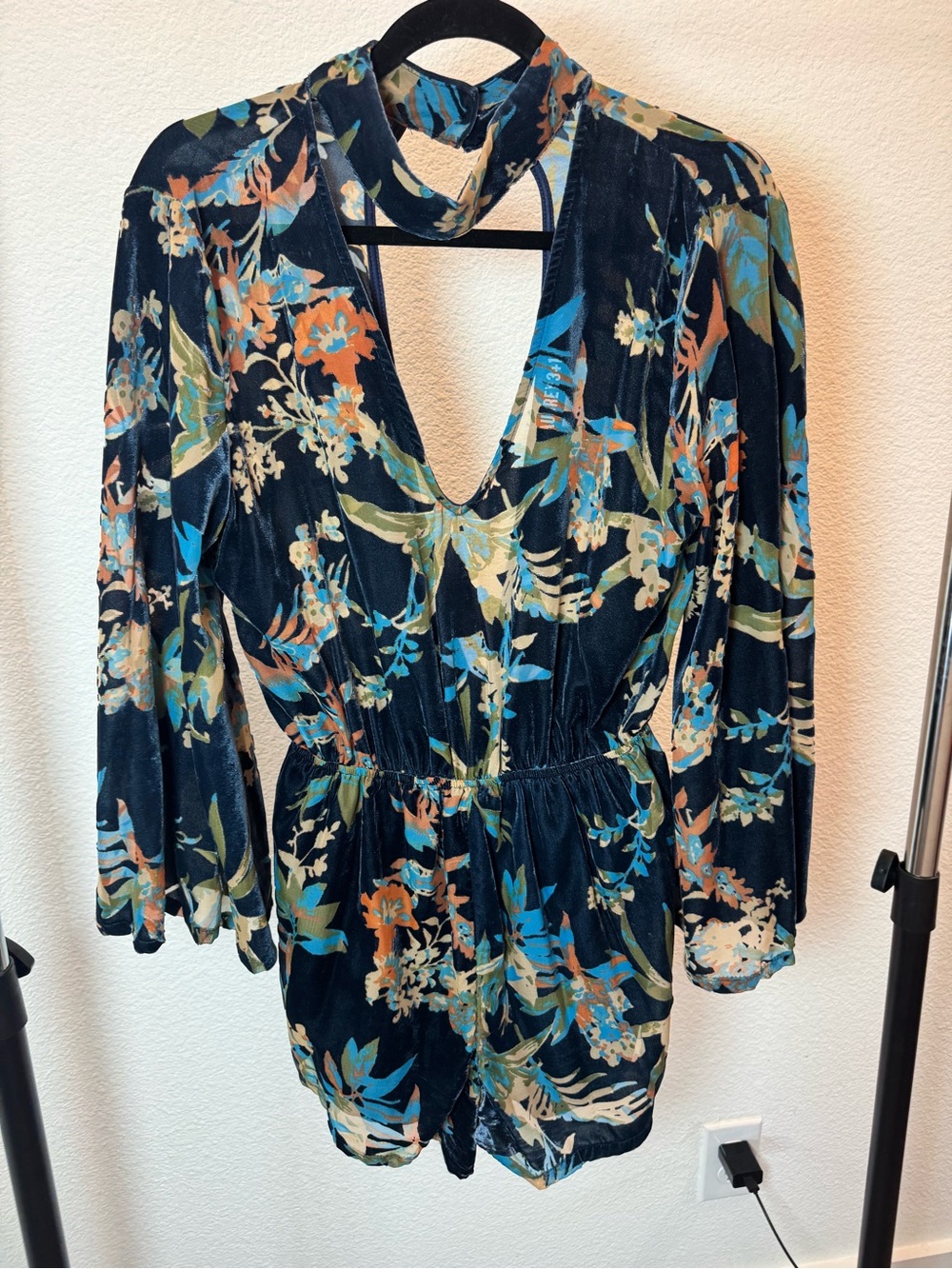 Navy Floral Velvet Choker Neck Long Sleeve Romper Size L
